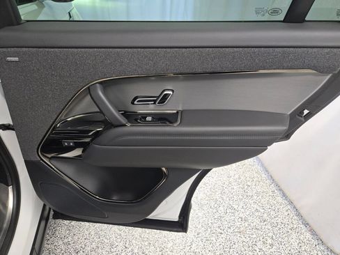 Used 2024 Land Rover Range Rover Sport Dynamic SE AWD/4WD image 9