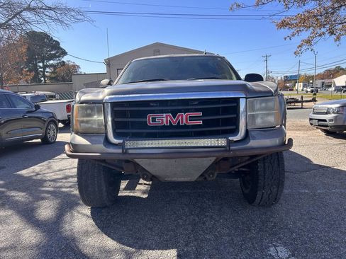 Used 2008 GMC Sierra 1500 SL image 4