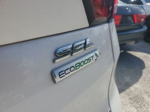 Used 2019 Ford Escape SEL FWD image 10