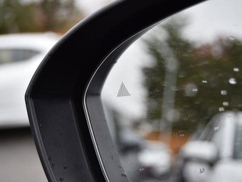 Certified 2024 Nissan Rogue SL image 10