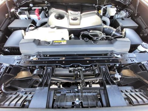 Used 2024 Toyota Tundra SR5 w/ Advanced Technology Package AWD/4WD image 11