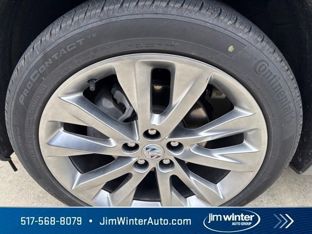 Used 2023 Buick Envision Avenir AWD/4WD image 3