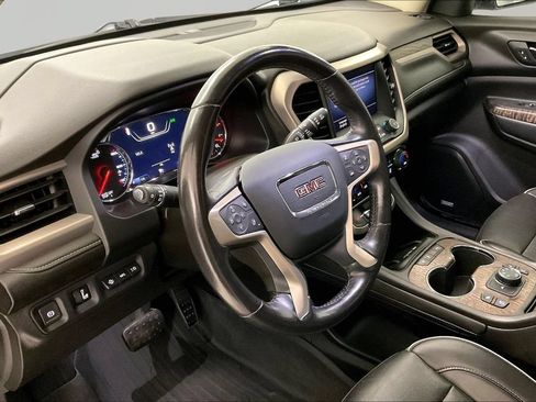 Used 2021 GMC Acadia Denali w/ Denali Ultimate Package AWD/4WD image 16