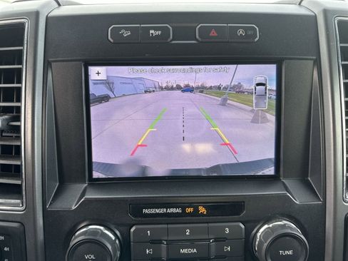 Used 2019 Ford F150 XLT w/ Equipment Group 302A Luxury AWD/4WD image 15
