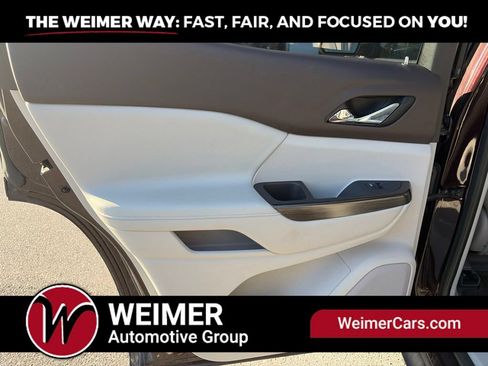 Used 2020 GMC Acadia SLT AWD/4WD image 14