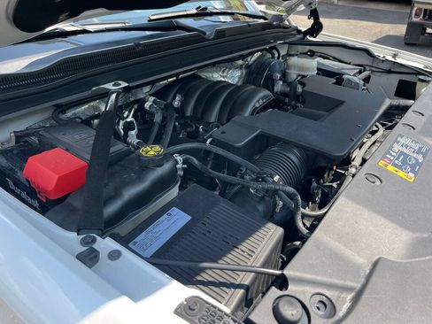 Used 2018 Chevrolet Tahoe Premier AWD/4WD image 42