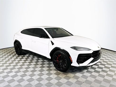 Used 2025 Lamborghini Urus SE image 1