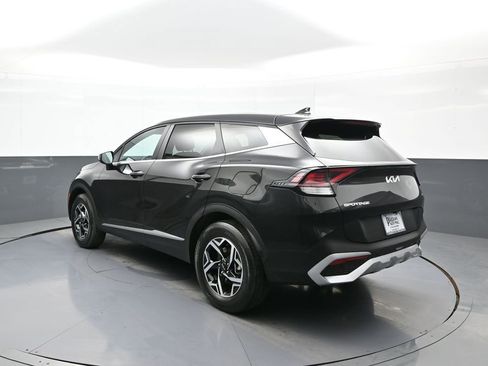 Used 2023 Kia Sportage LX AWD/4WD image 8