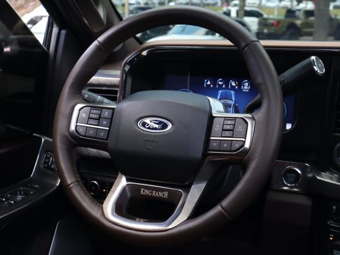 Used 2025 Ford F350 King Ranch AWD/4WD image 17