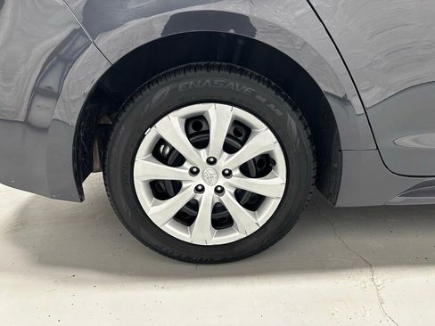 Used 2025 Toyota Corolla LE image 63