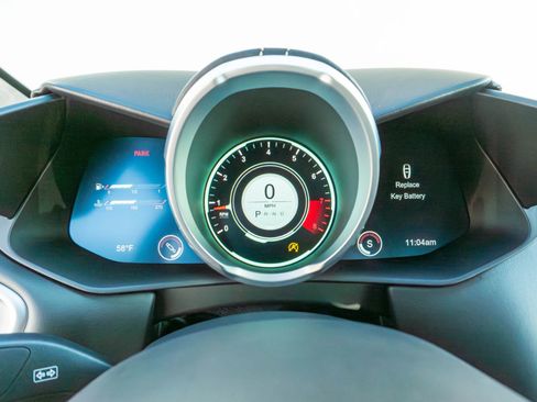 Used 2019 Aston Martin V8 Vantage Coupe image 63