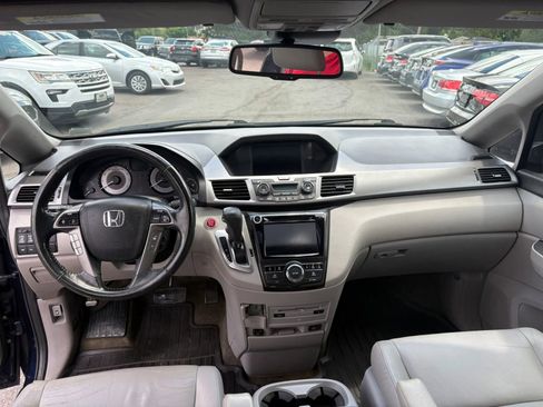 Used 2015 Honda Odyssey Touring Elite image 17