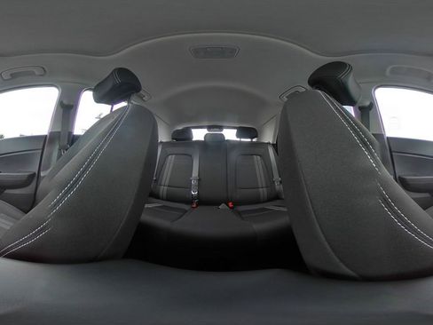 Used 2025 Hyundai Venue SEL image 37