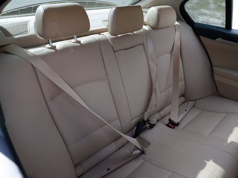 Used 2015 BMW 528i Sedan image 14