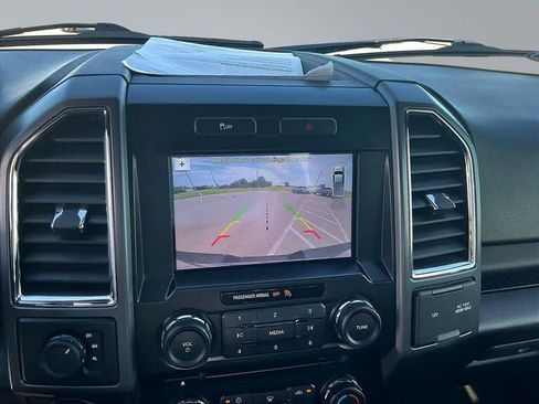 Used 2016 Ford F150 XLT w/ Equipment Group 302A Luxury AWD/4WD image 17