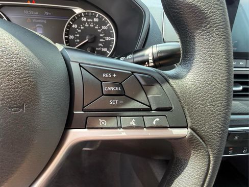 Used 2022 Nissan Altima 2.5 SV FWD image 26