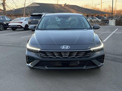 New 2026 Hyundai Elantra Limited image 2