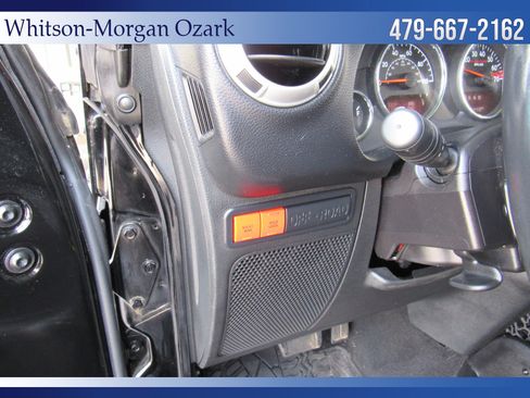 Used 2016 Jeep Wrangler Unlimited Rubicon AWD/4WD image 42