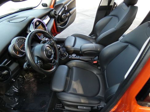 Used 2019 MINI Cooper S w/ Premium Package image 51