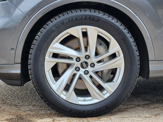 Used 2023 Audi Q7 3.0T Prestige AWD/4WD image 9
