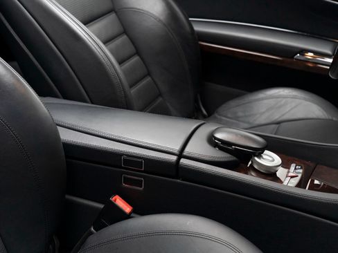 Used 2012 Mercedes-Benz CL 63 AMG image 48
