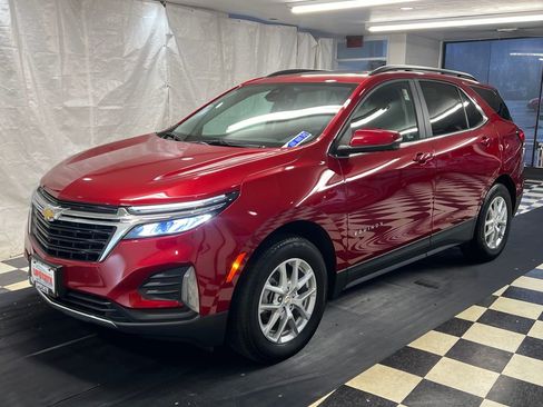 Used 2023 Chevrolet Equinox LT image 4