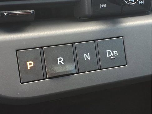 New 2026 Nissan Leaf FWD image 13