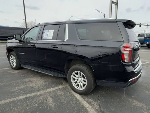 Used 2023 Chevrolet Suburban LT RWD image 6