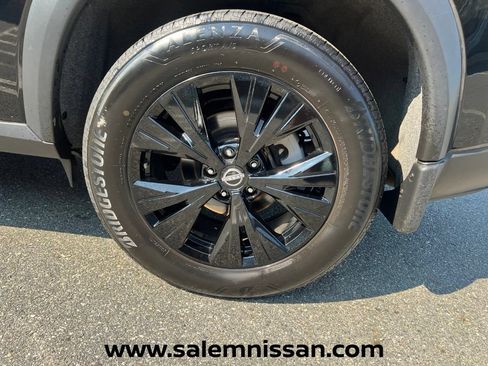 Used 2023 Nissan Rogue SV w/ SV Premium B Package AWD/4WD image 30