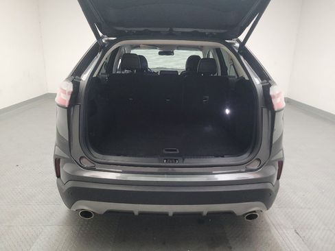 Used 2019 Ford Edge Titanium FWD image 29
