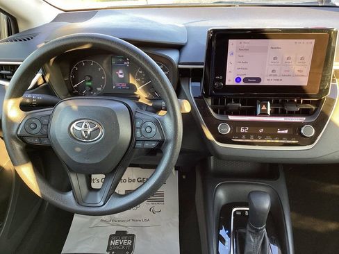 Used 2025 Toyota Corolla LE image 13