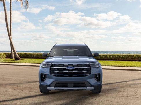 New 2026 Ford Explorer Active w/ Active Comfort Package image 6