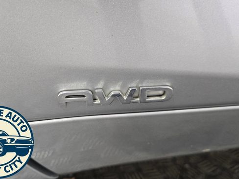 Used 2023 Toyota Highlander XLE AWD/4WD image 26