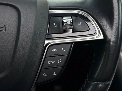 Used 2019 Lincoln Nautilus Reserve FWD image 31