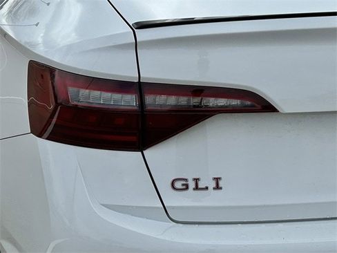 Used 2022 Volkswagen Jetta GLI Autobahn image 7