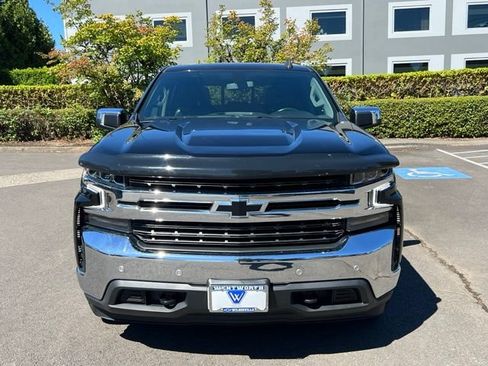 Used 2021 Chevrolet Silverado 1500 LT w/ Z71 Off-Road Package AWD/4WD image 2