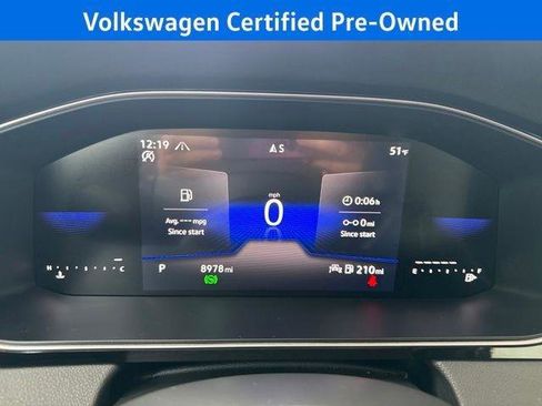 Certified 2025 Volkswagen Jetta Sport image 19