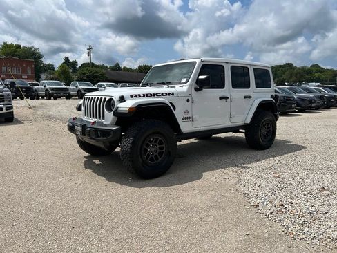 Used 2023 Jeep Wrangler Unlimited Rubicon w/ Xtreme 35 Tire Package AWD/4WD image 4