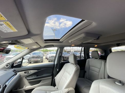 Used 2019 Honda Pilot Elite image 18