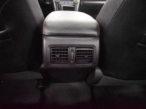 Used 2015 Toyota Camry XSE FWD image 17