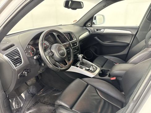Used 2017 Audi Q5 2.0T Premium Plus w/ Technology Package AWD/4WD image 5
