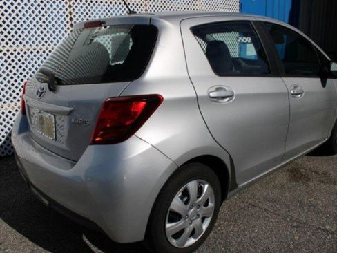 Used 2017 Toyota Yaris L image 8