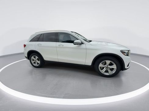 Used 2018 Mercedes-Benz GLC 300 image 9