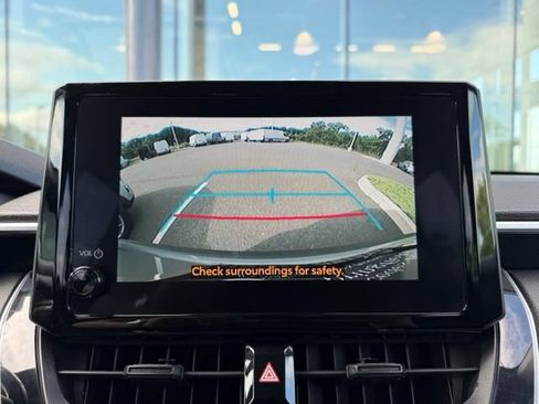 Used 2023 Toyota Corolla Cross LE FWD image 20