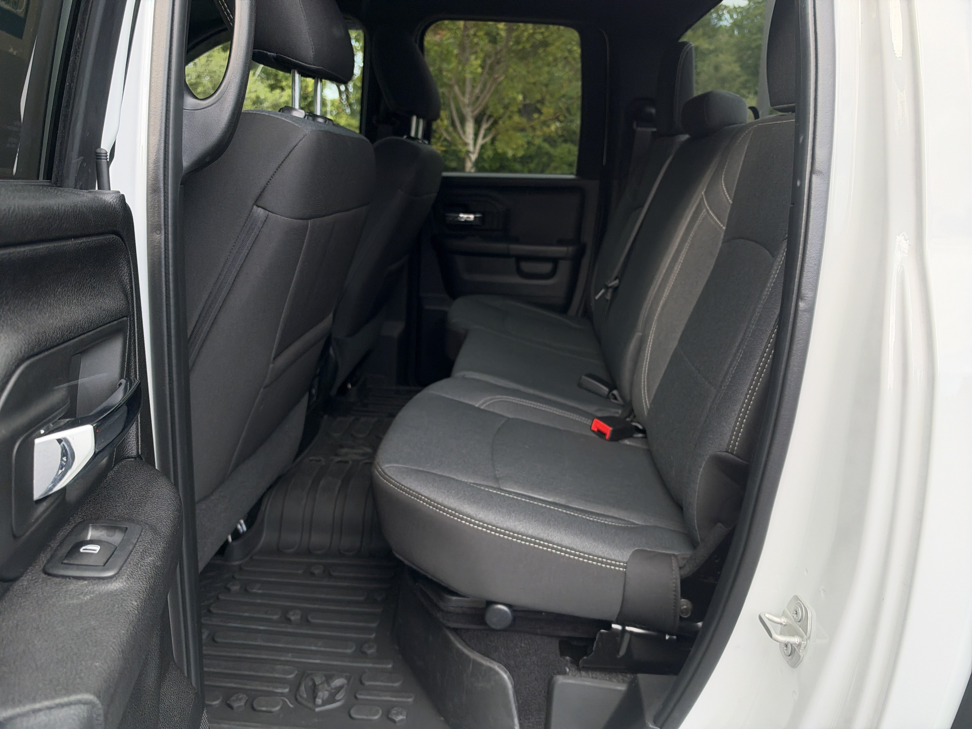 Used 2024 RAM 1500 Warlock AWD/4WD image 28