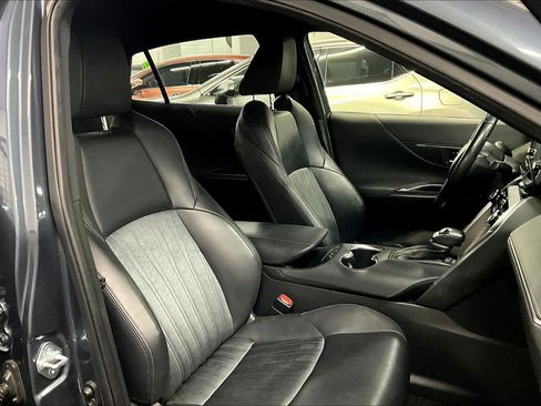 Used 2021 Toyota Venza XLE AWD/4WD image 8