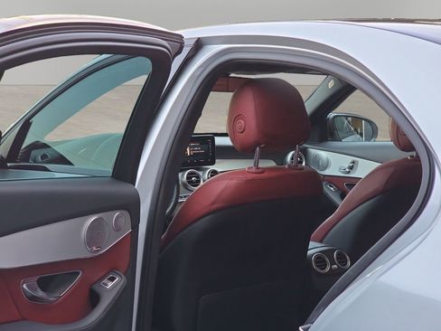 Used 2019 Mercedes-Benz C 300 Sedan image 28