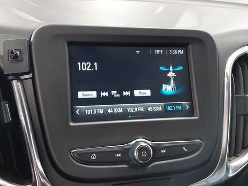 Used 2018 Chevrolet Equinox LT FWD image 29