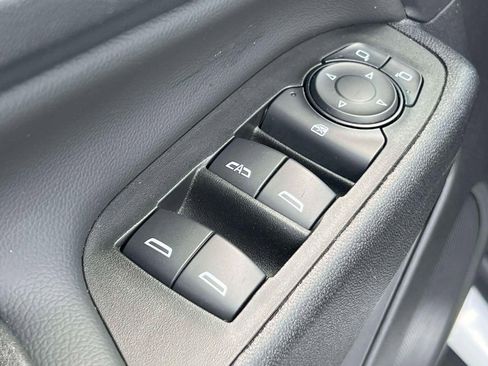 Used 2023 Chevrolet Equinox LT image 19