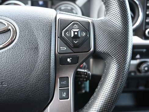 Used 2022 Toyota Tacoma SR image 15